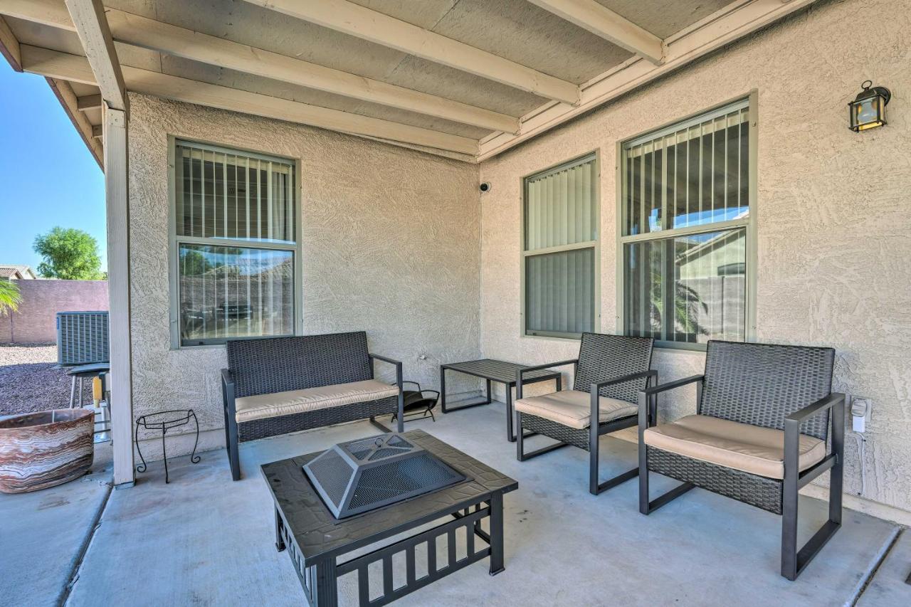 Phoenix Home With Patio, 2 Mi To State Farm Stadium Kültér fotó